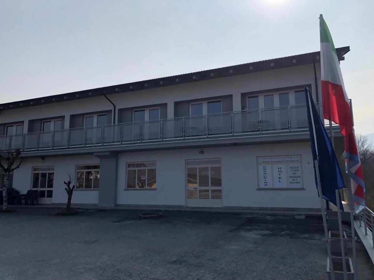 Prealpina Hotel Bagnolo Piemonte エクステリア 写真