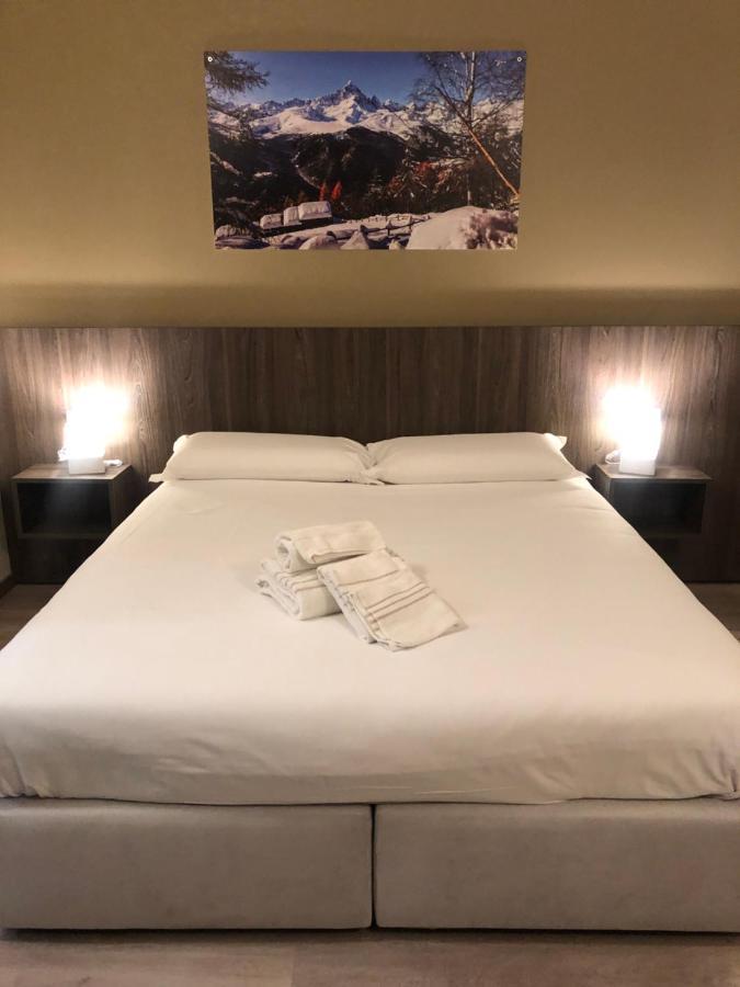 Prealpina Hotel Bagnolo Piemonte エクステリア 写真